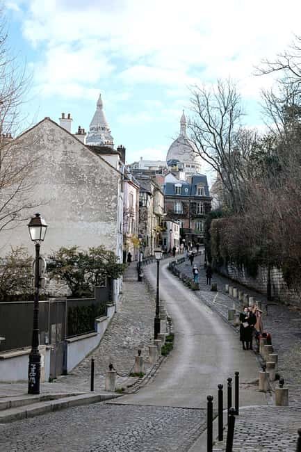 Montmartre for Art Lovers - Walking tour with Expert Guide - What Travelers Say