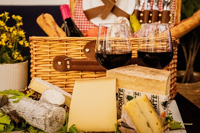 Montmartre Gourmet Private Picnic Basket Experience - Experience and Atmosphere