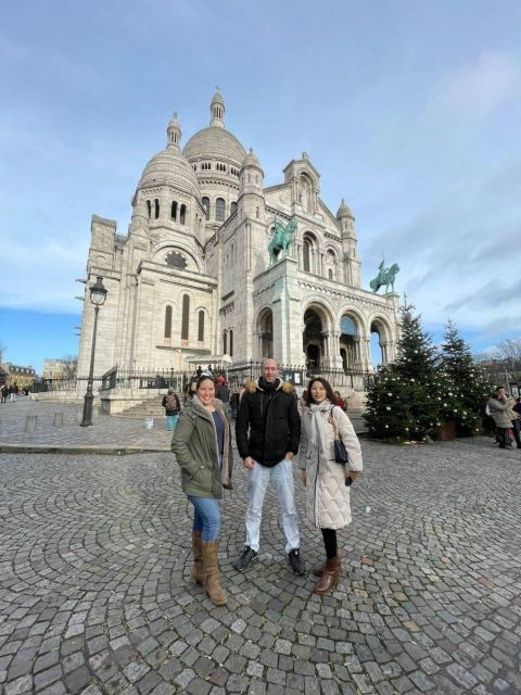 Montmartre: Guided Tour to Sacré-Coeur - Exploring Montmartres Hidden Streets and History