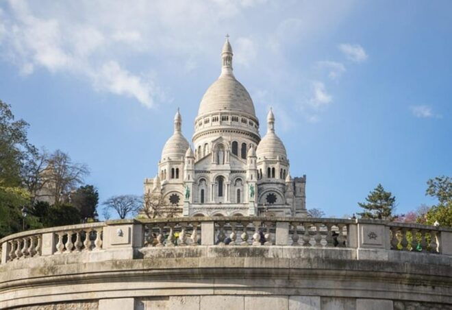 Montmartre Guided Tour With Sacré CœUr Church and City Views - Iconic Movie Locations