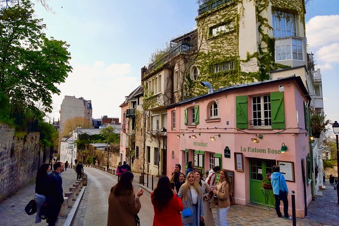 Montmartre Guided Walking Tour: Famous Artists and Cabarets - Easy Navigation With Google Maps