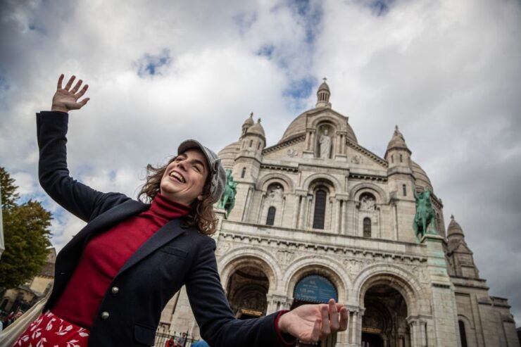 Montmartre in Songs: Tour With a Professional Singer - Discover Famous French Songs