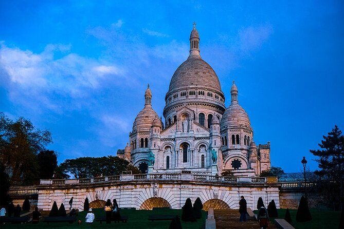 Montmartre Marvels: a Small Group Guided Stroll in Bohemian Paris - Guide Information