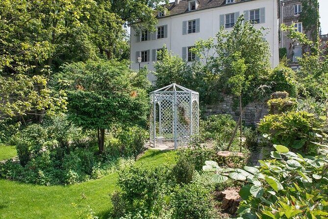 Montmartre Marvels Small-Group Tour with Renoir Gardens Entrance - A Closer Look at the Itinerary and Why It Matters