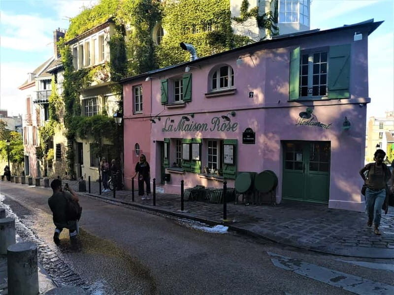 Montmartre : private family tour - Why Choose the Montmartre Private Family Tour?