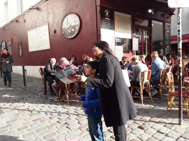 Montmartre: Private Treasure Hunt for Families and Kids - Uncover the Bohemian Charm of Montmartre