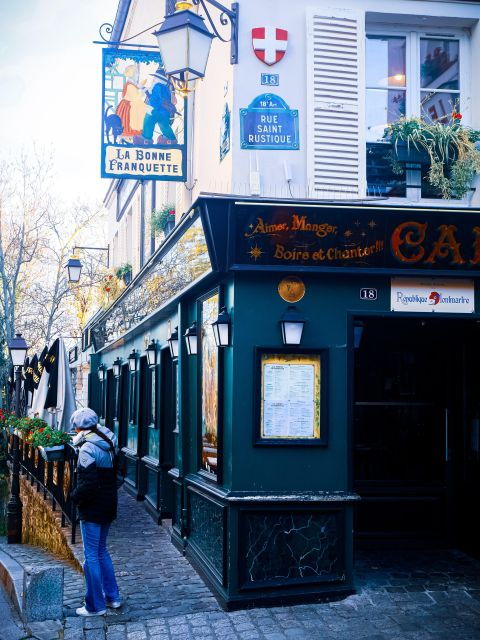 Montmartre: Semi Private Guided Stroll in Bohemian Paris - Booking Information