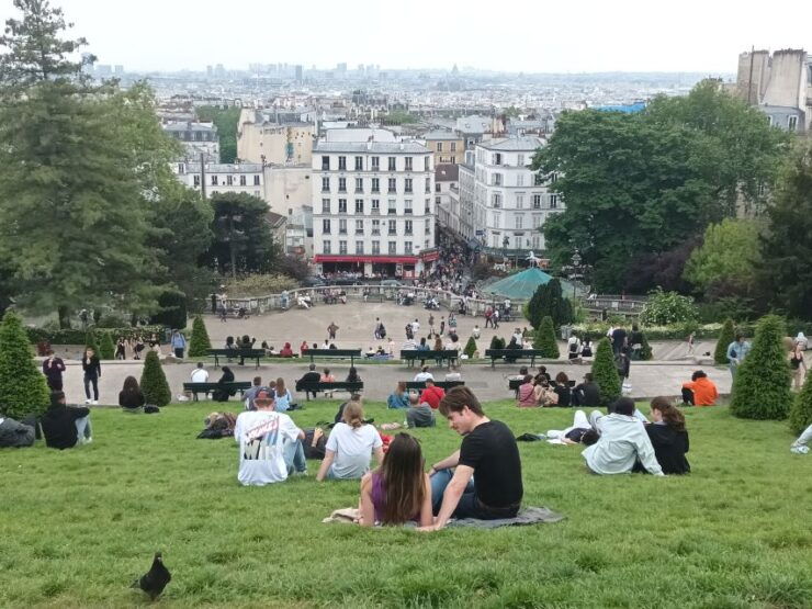 Montmartre: Semi Private Tour in English, Spanish or Italian - Free Cancellation and Flexible Payment