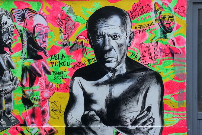 Montmartre Street Art Tour With an Artist - Capture Memorable Photos
