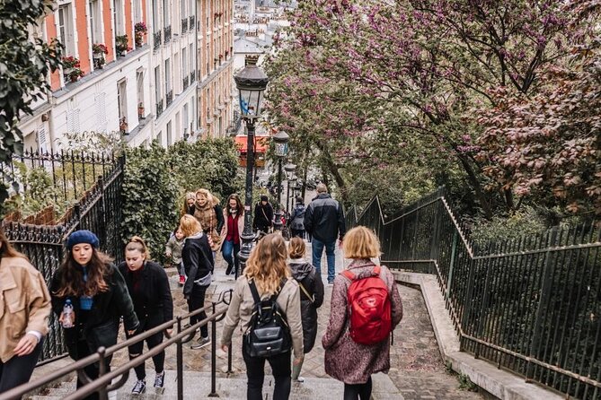 Montmartre Tour With a Local Guide: Private & 100% Personalized - Mixed Customer Experiences
