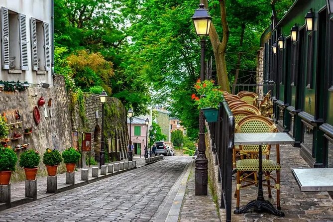 Montmartre Walking Tour - Local Culture and Cuisine