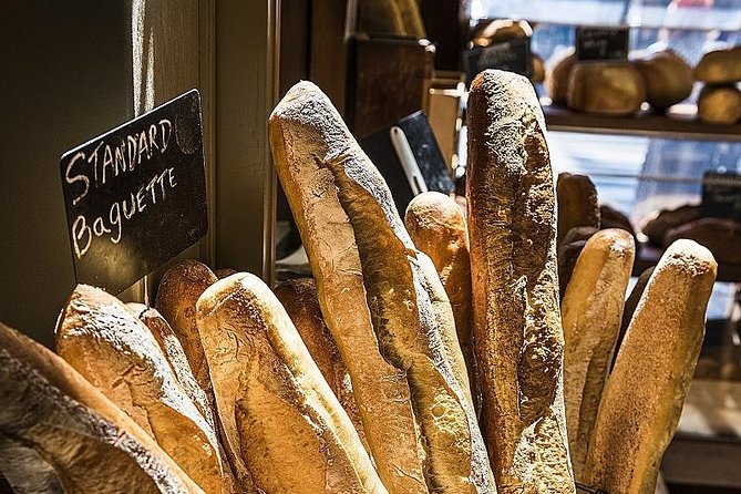 Montmartre Walking Tour: Paris Best Art, Culture and Food - Positive Feedback and Recommendations