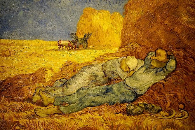 Montmartre Walking Tour to the Sacre Coeur & Skip-The-Line to Musée Dorsay - Walking Tour With a Local Guide