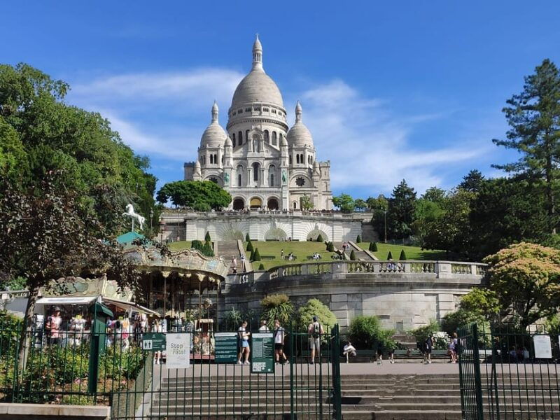 Montmartre Walking Tour With a Local Guide - Exploring Montmartres Bohemian Charm