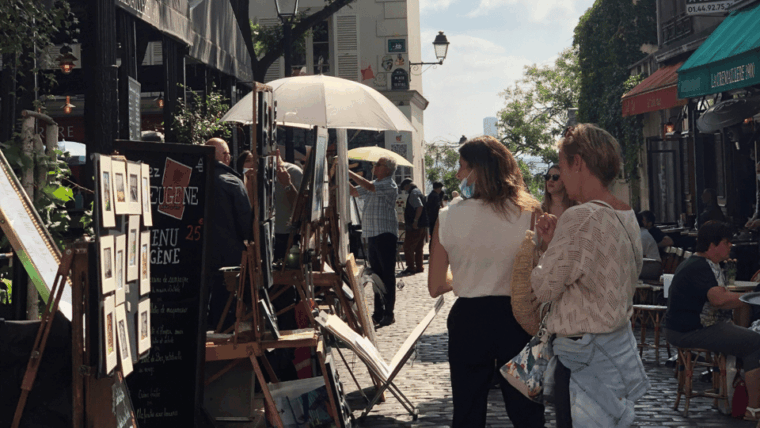 Montmartre Walking Tour With Ticket to the Sacré Coeur Dome - Visiting the Legendary Bateau-Lavoir