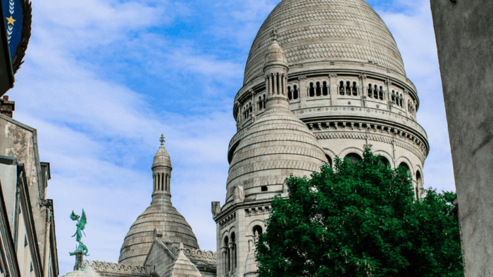 Montmartre Walking Tour With Ticket to the Sacré Coeur Dome - Ascending to the Sacré-Cœur Basilica Dome