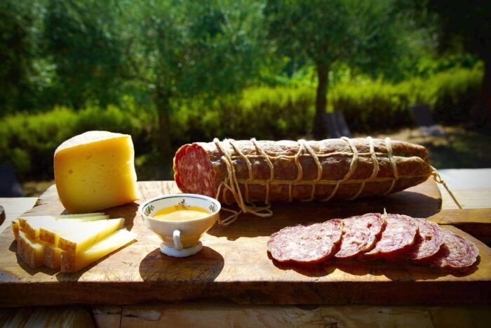 Montone: Medieval Dinner in Cardaneto Castle - Exploring Cardaneto Castle