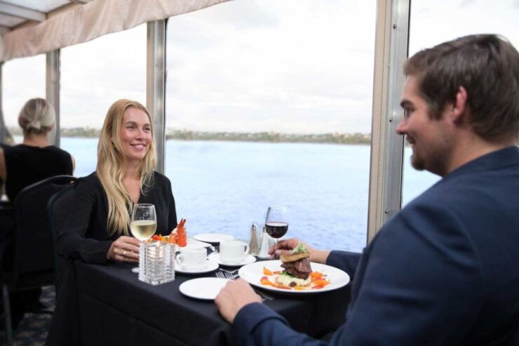 Montréal: 5-Course Dinner Cruise With Music & VIP Option - Activity Details