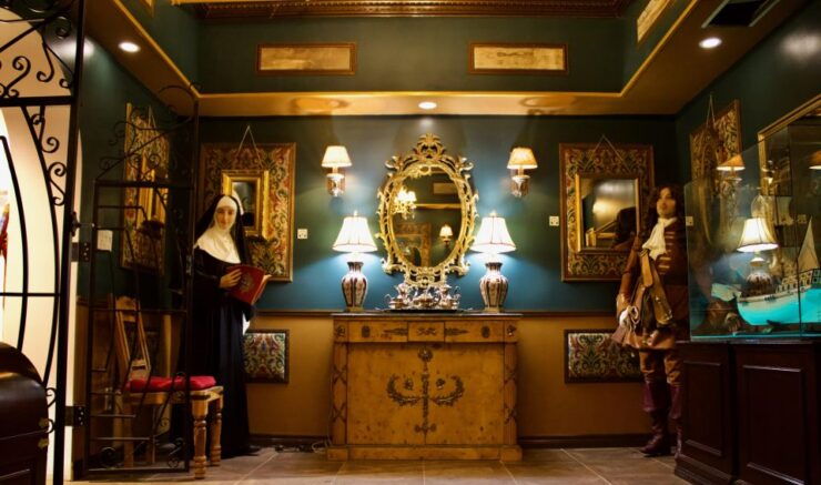 Montreal Art Center & Museum Audio Guided Tour - Experience