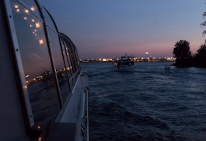Montreal: Bateau-Mouche Cruise With a La Carte Dinner Option - Accessibility and Mobility