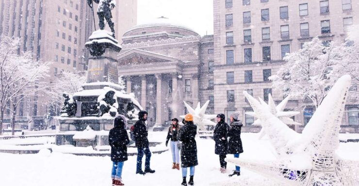Montreal: Explore Old Montreal Small-Group Walking Tour - Tour Duration and Guide Availability