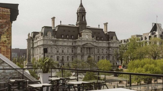 Montreal: Guided Pub Crawl of the Citys Rooftop Bars - A Guided Tour of the Skyline