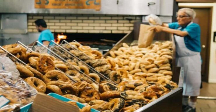Montreal: Iconic Jewish Dishes Walking Tour With Tastings - Good To Know