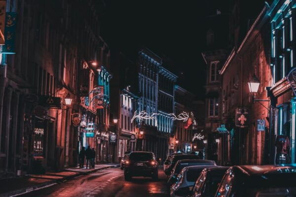 Montreal: Old Montreal at Twilight Walking Tour - Cancellation Policy