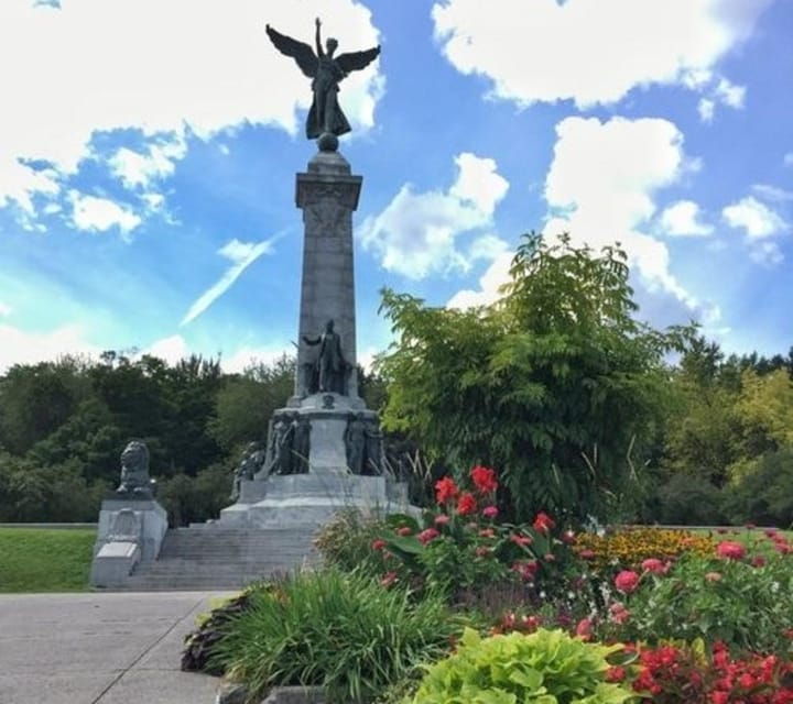 Montreal : Old Montreal Walking Tour With A Guide - Good To Know