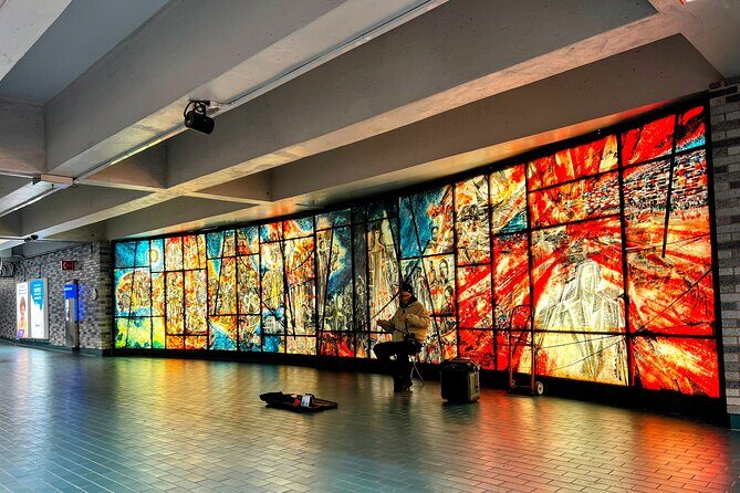 Montreal Private Walking Tour to Downtown RESO and Old Montreal - Exploring McGill University