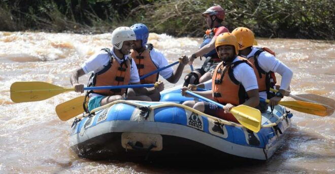 Montreal Rapids: All-Inclusive Rafting Adventures - Included Services and Amenities
