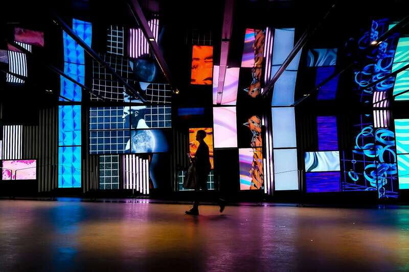 Montreal: RESO Underground City and Downtown Walking Tour - Montreal: RESO Underground City and Downtown Walking Tour