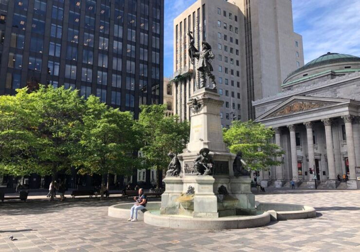 Montreal: Self-Guided Old Town Scavenger Hunt Walking Tour - Experience Highlights