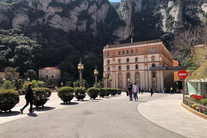 Montserrat Afternoon Private Tour With Pick up - Positive Reviews