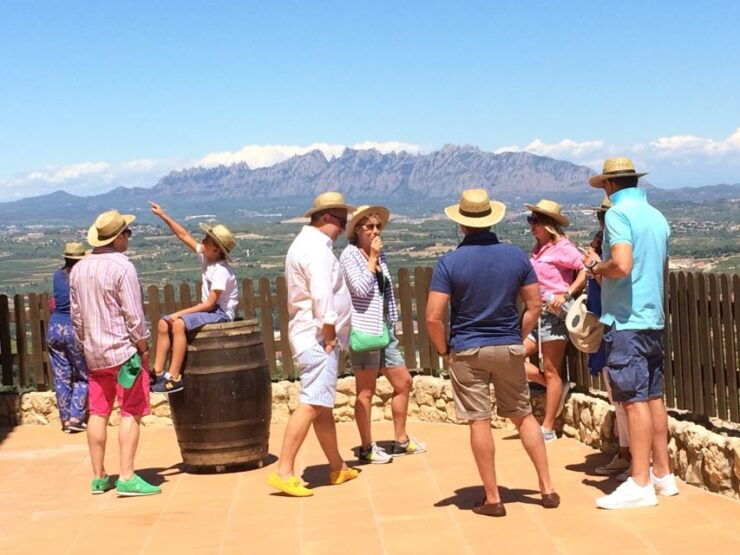 Montserrat: Day Trip From Barcelona With Farmhouse Lunch - Experience Highlights