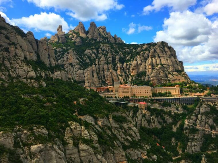 Montserrat Monastery Full Day Trip From Barcelona - Meeting Point and Arrival Instructions