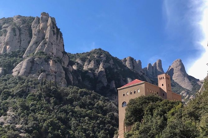 Montserrat Monastery Y Montaña - Tour Privado - Common Questions