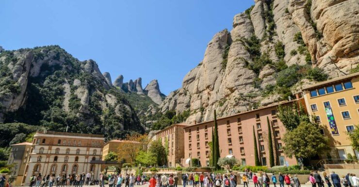 Montserrat: Museum and Monastery Experience Ticket - Experience