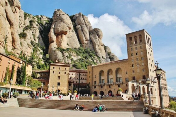 Montserrat: National Park Hiking Private Tour - Activity Description