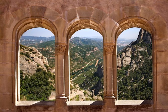 Montserrat Private Guided Tour With Pick up - Additional Information and Recommendations
