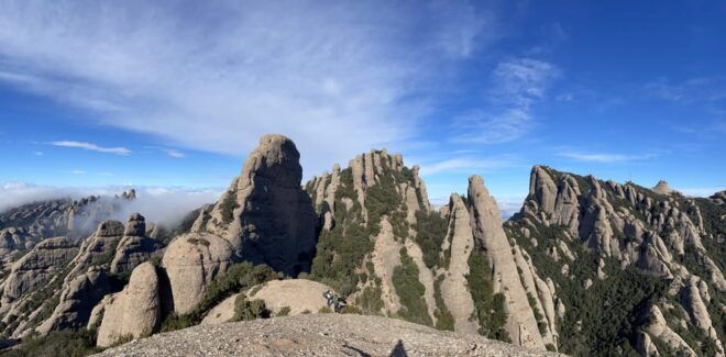 MONTSERRAT TOUR 2 DAYS - NIGHT IN MOUNTAIN REFUGE - Requirements