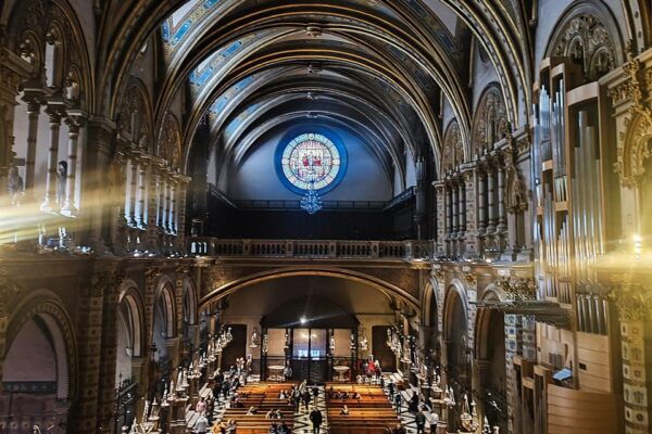 MONTSERRAT: TOUR IN ROMANIAN LANGUAGE - Meeting Location and Departure