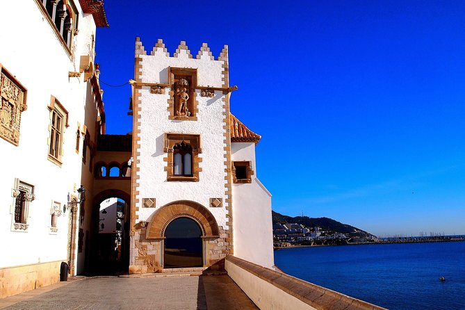 Montserrat Y Sitges Tour Desde Barcelona Monasterio Y Paseo Fácil - Additional Recommendations
