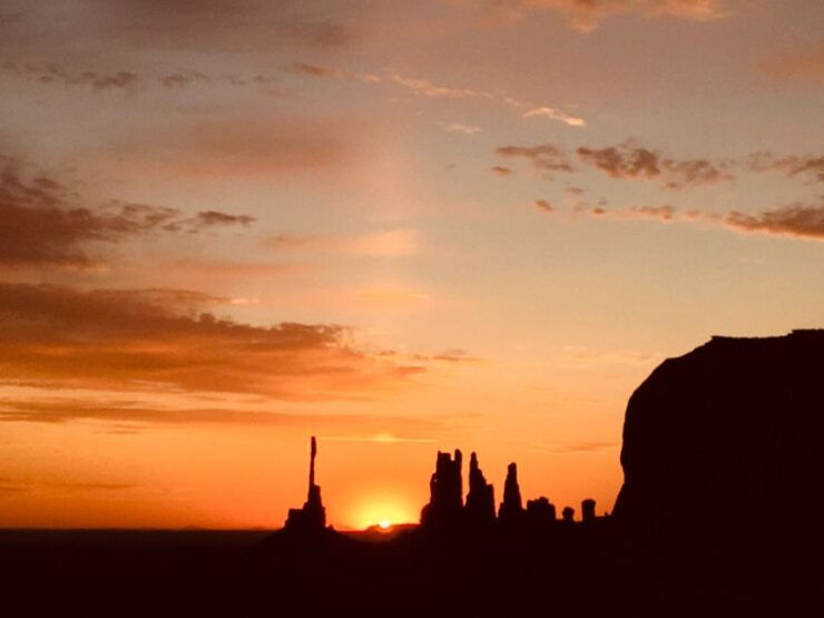Monument Valley: 3-Hour Sunrise Tour With Navajo Guide - Experience Highlights and Itinerary