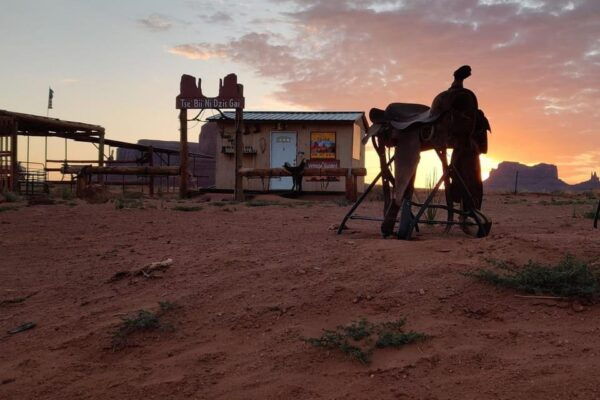 Monument Valley: Horseback Adventure Tour - Guided by Local Experts