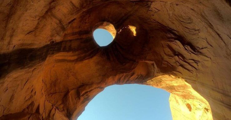 Monument Valley: Scenic 2.5-Hour Guided Tour - Tour Duration and Guide