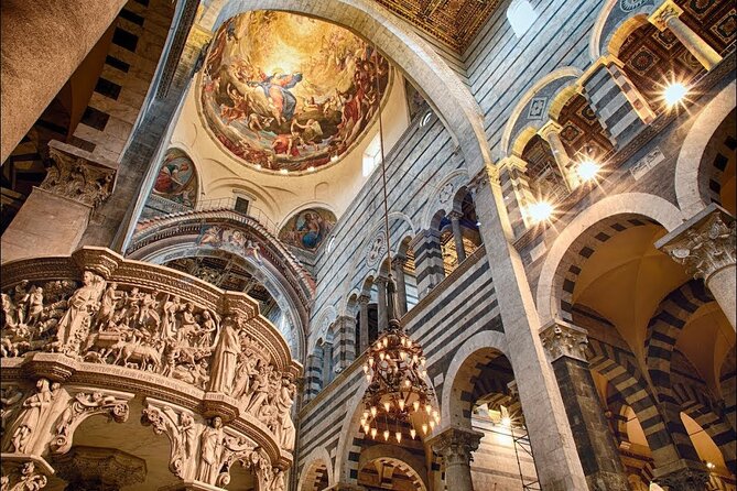 Monumental Complex of Pisa Cathedral Square - Exploring the Square and Monuments