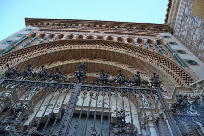 Monumental, Legendary and Unknown Teruel. - Plaza Del Torico Highlights