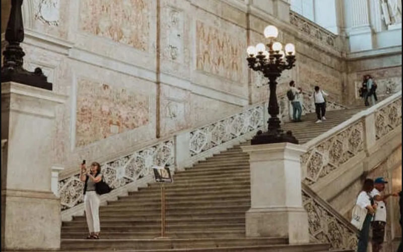 Monumental Naples and Royal Palace Small Group Tour - Monumental Naples: an appealing idea, with route details to check