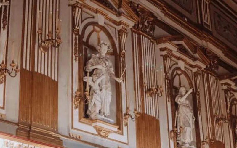 Monumental Naples and Royal Palace Small Group Tour - Small group, but no group size is stated